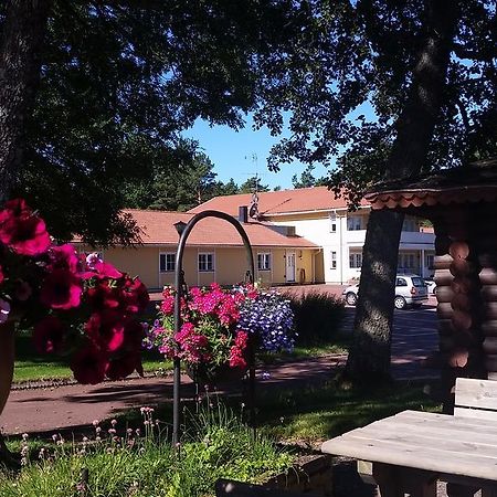 Basto Hotel & Stugby Palsbole Buitenkant foto