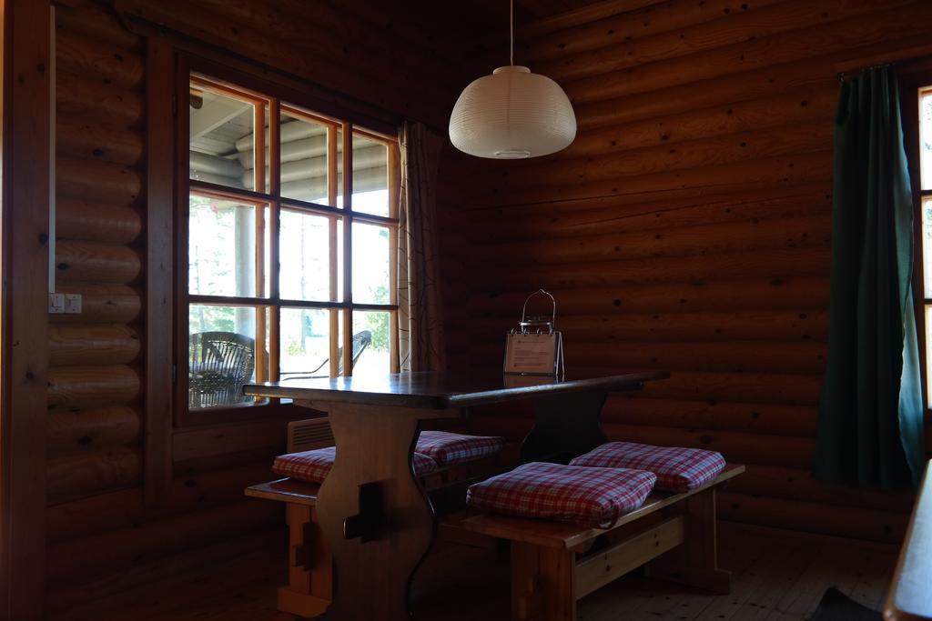 Basto Hotel & Stugby Palsbole Buitenkant foto