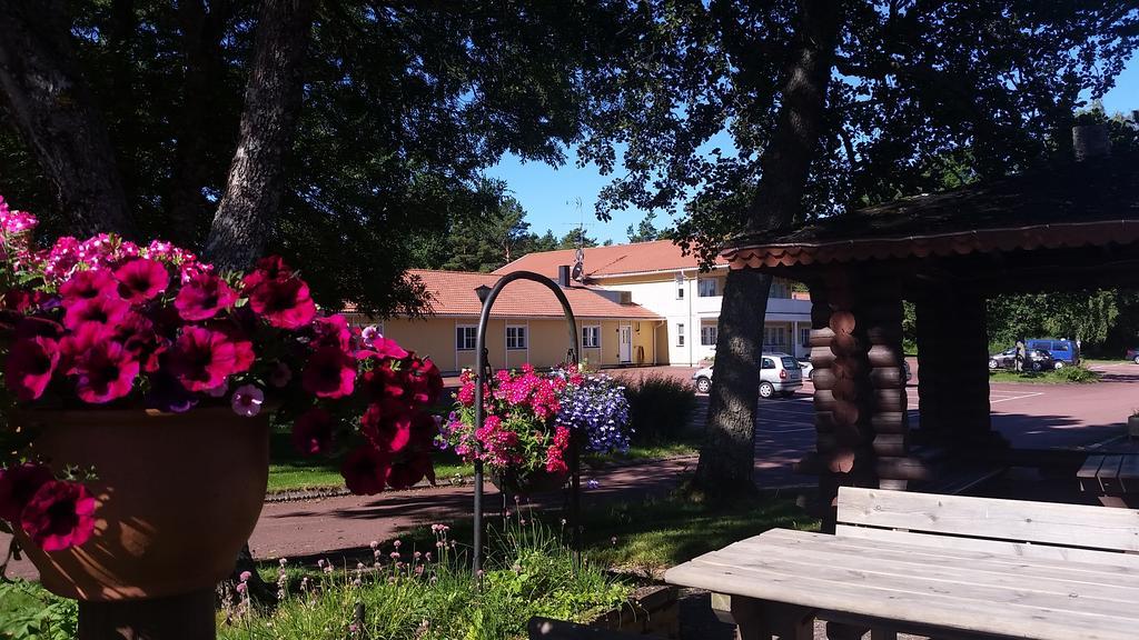 Basto Hotel & Stugby Palsbole Buitenkant foto